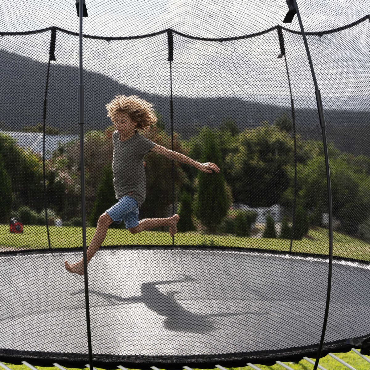 13ft Springfree Jumbo Round Trampoline
