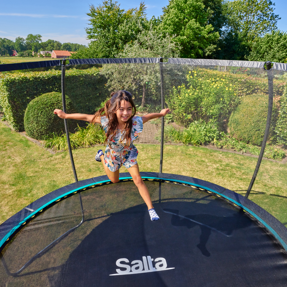 8ft 2" Salta Cosmos Round Trampoline with Enclosure