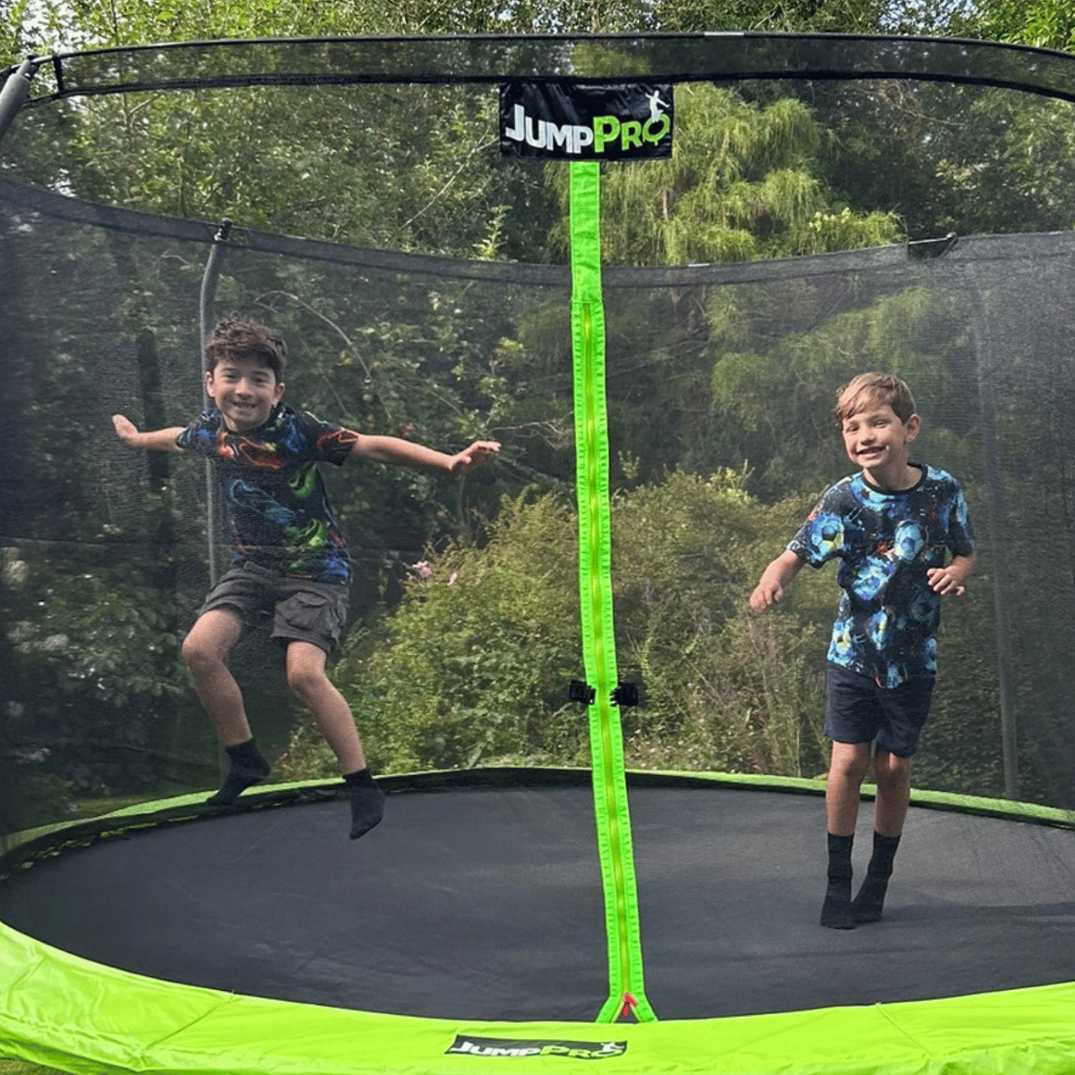10ft JumpPRO™ Xplore Green Round Trampoline with Enclosure