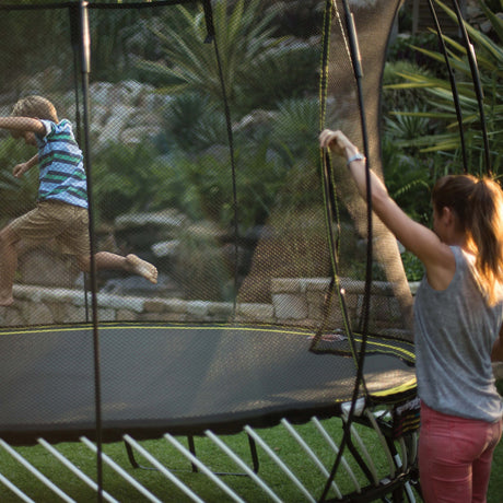 10ft Round Springfree Medium Round Trampoline R79